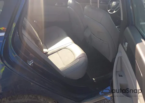 2017 Hyundai Sonata Sport z USA, uszkodzony, nr VIN 5NPE34AF5HH570548